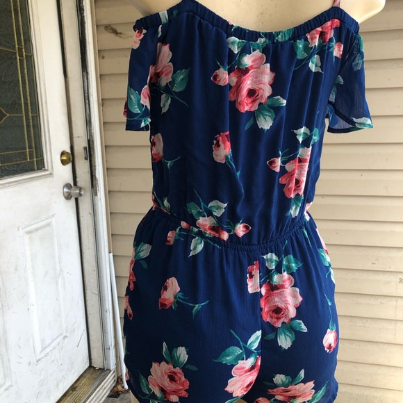 Abercrombie kids blue floral romper - Picture 4 of 9